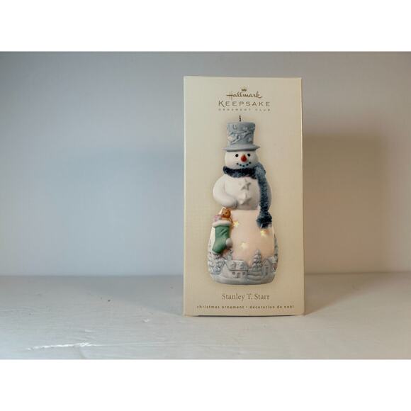 Hallmark Keepsake Christmas Ornament lot of 4 - Picture 6 of 9